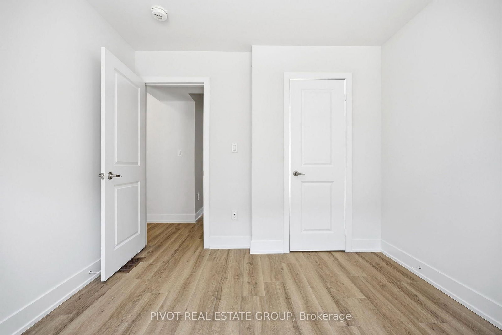 64 Danielle Moore Circle • Toronto, ON photo 7