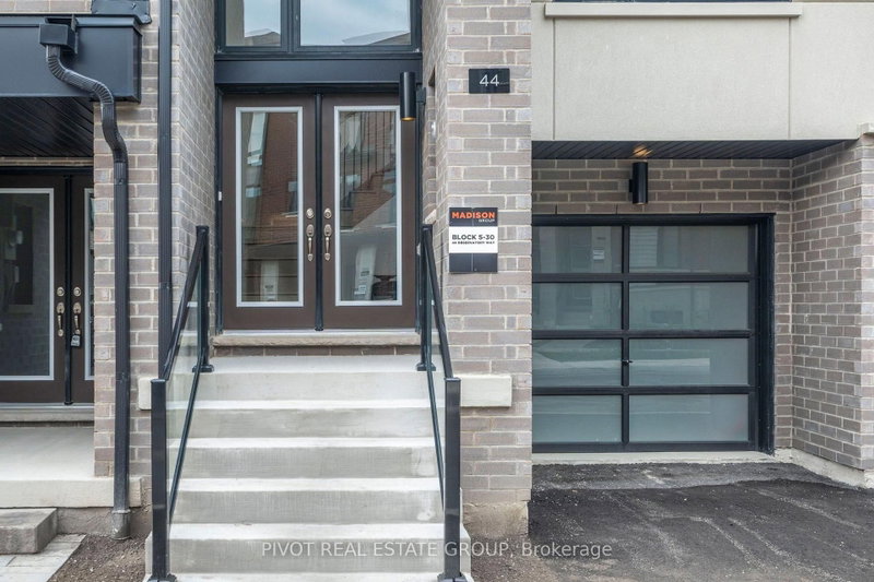 44 Observatory Way