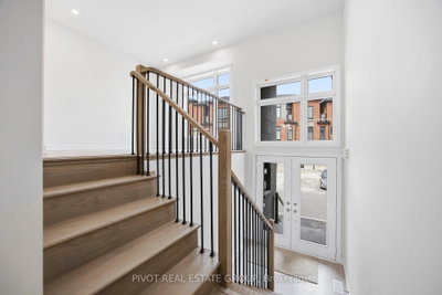44 Observatory Way — photo 2