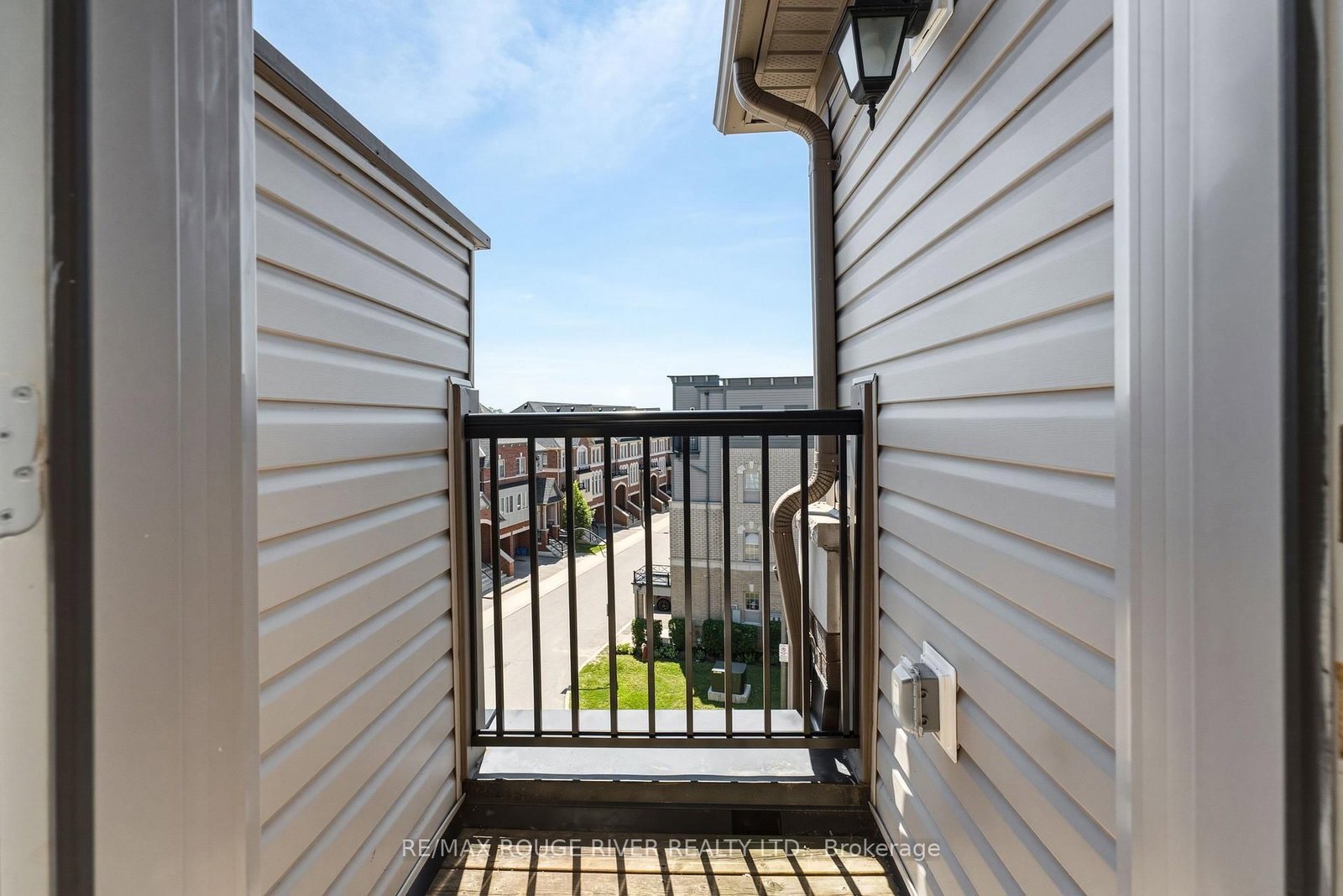 2669 Deputy Minister Path • Oshawa, ON photo 33