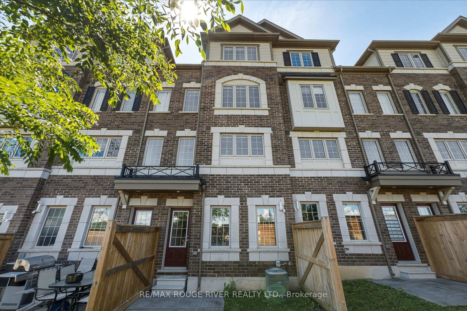 2669 Deputy Minister Path • Oshawa, ON photo 38