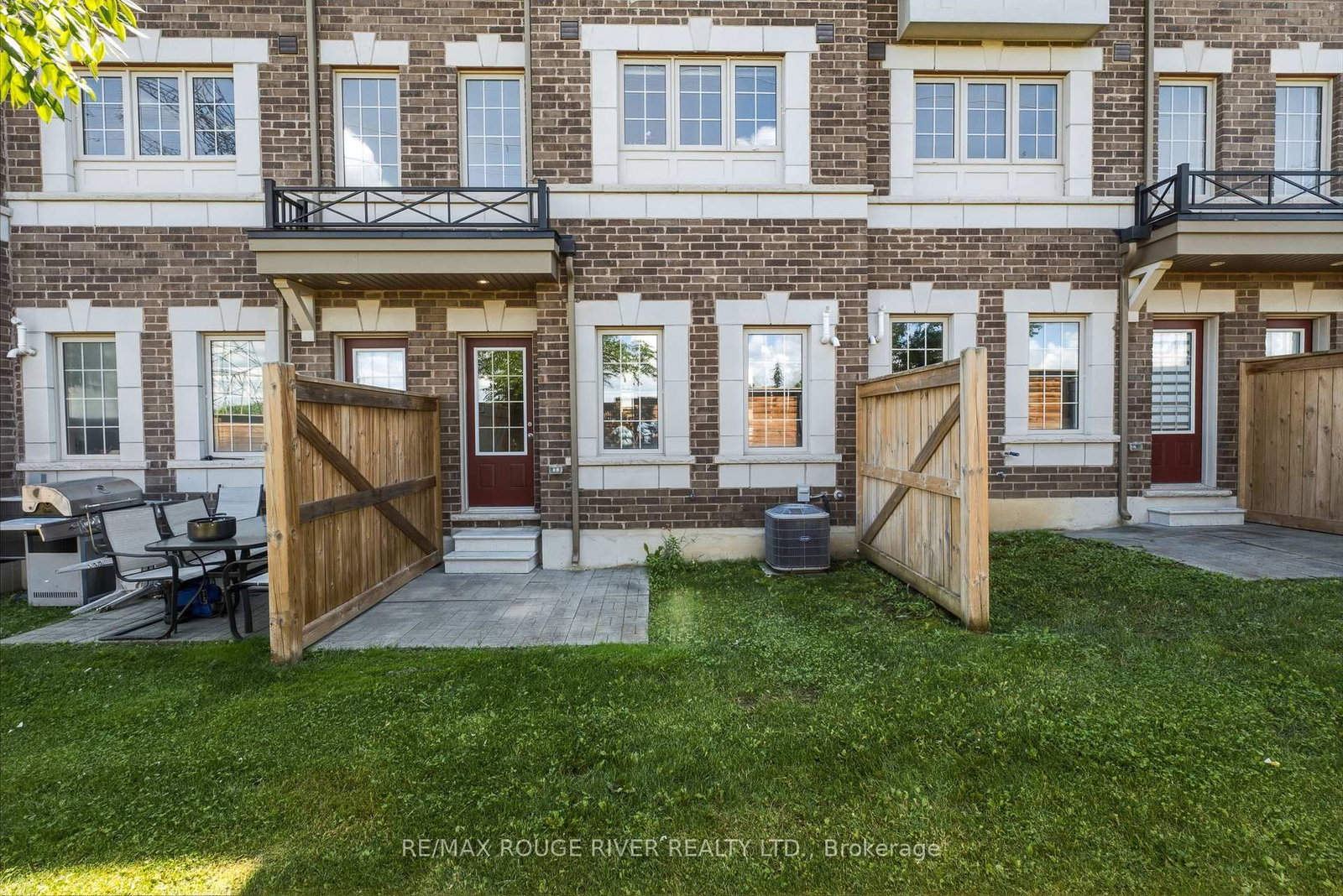 2669 Deputy Minister Path • Oshawa, ON photo 40