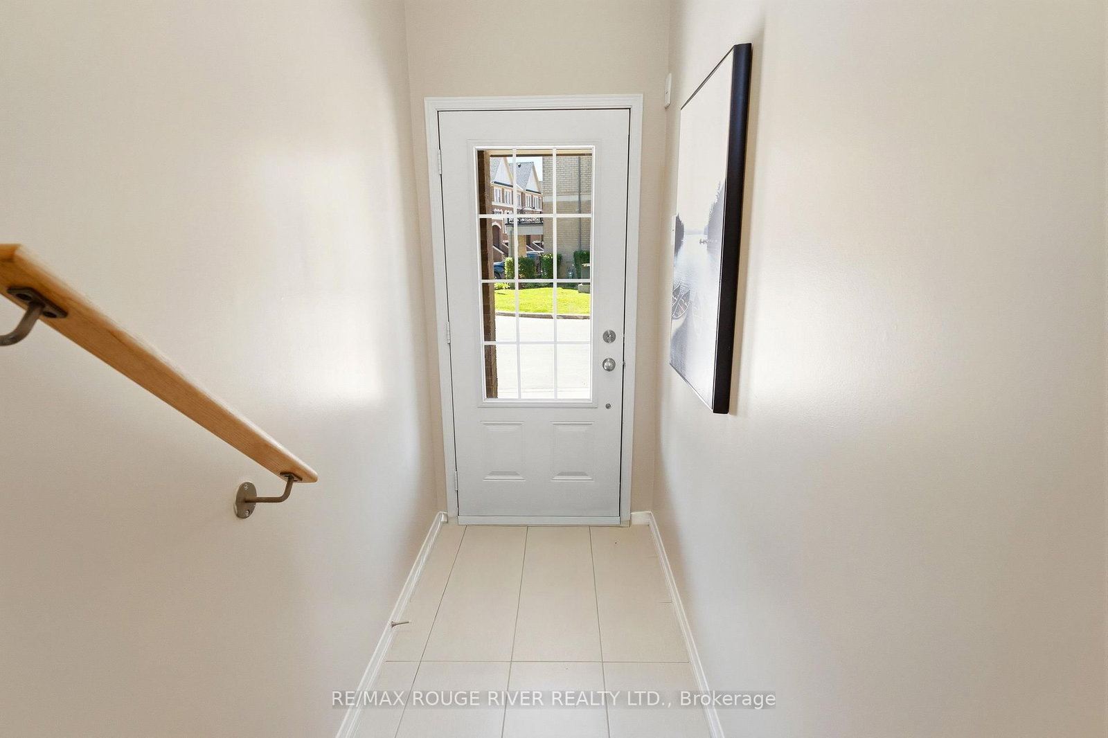 2669 Deputy Minister Path • Oshawa, ON photo 6