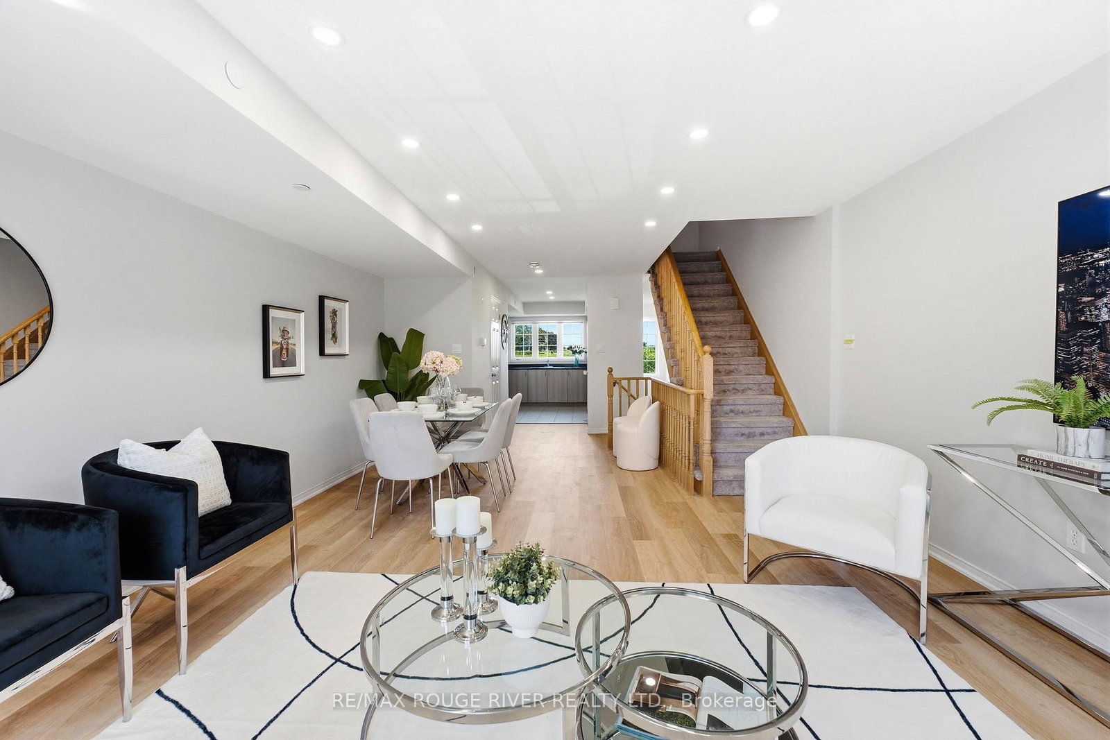2669 Deputy Minister Path • Oshawa, ON photo 8