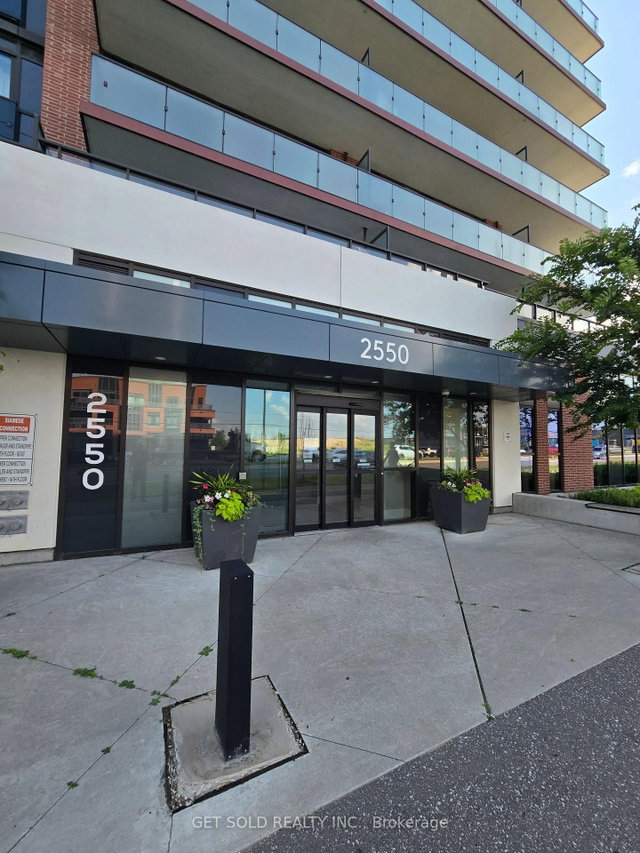 1917 - 2550 Simcoe Street N