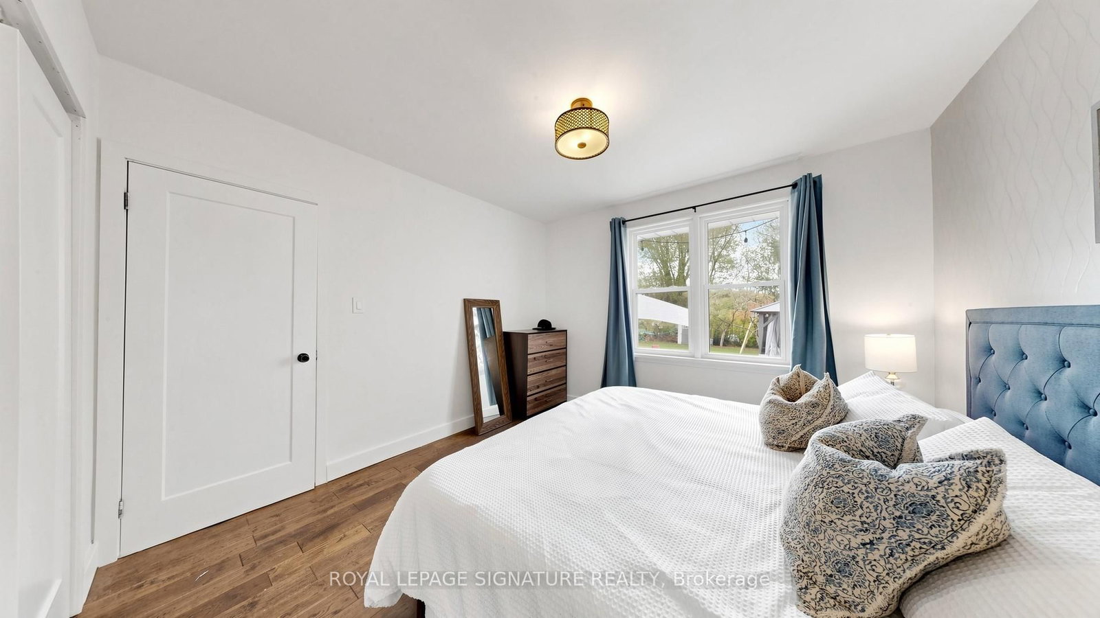33 Neapolitan Drive • Toronto, ON photo 15