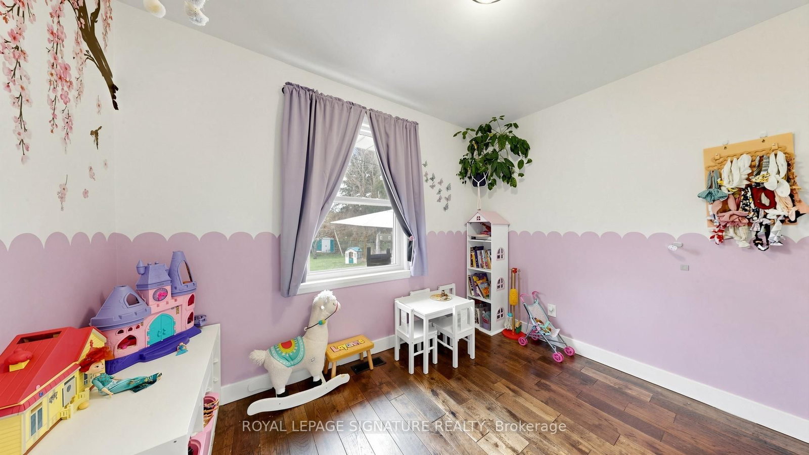 33 Neapolitan Drive • Toronto, ON photo 17