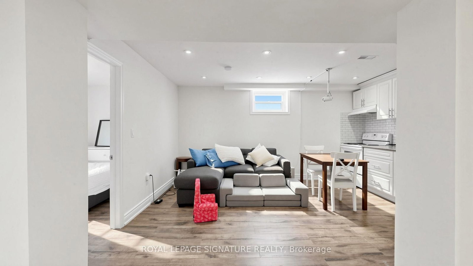33 Neapolitan Drive • Toronto, ON photo 26