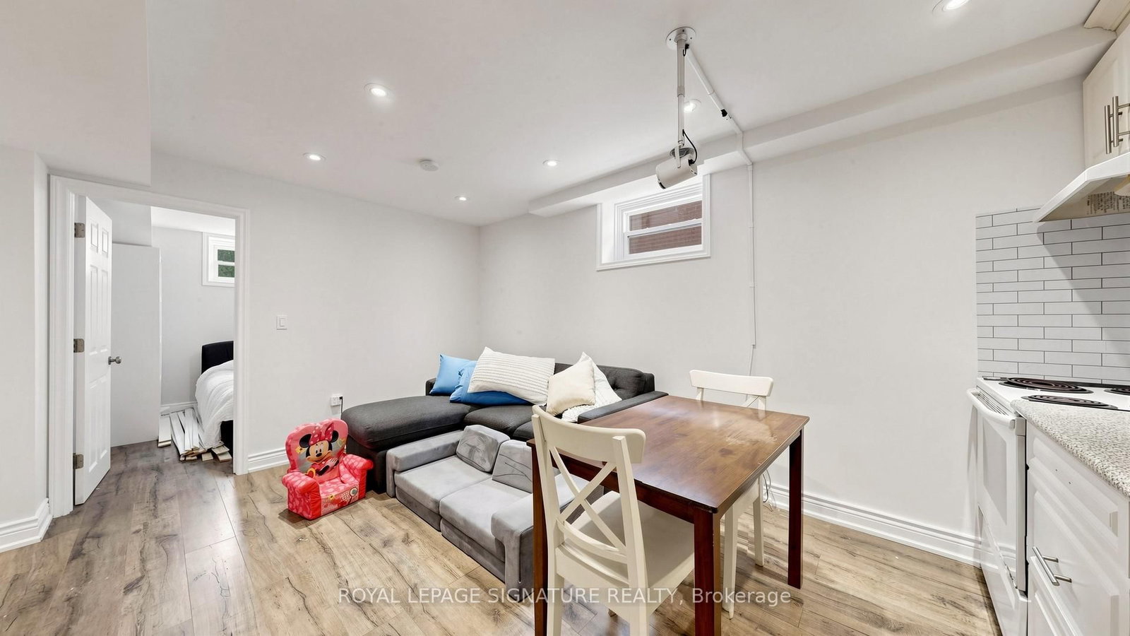 33 Neapolitan Drive • Toronto, ON photo 29