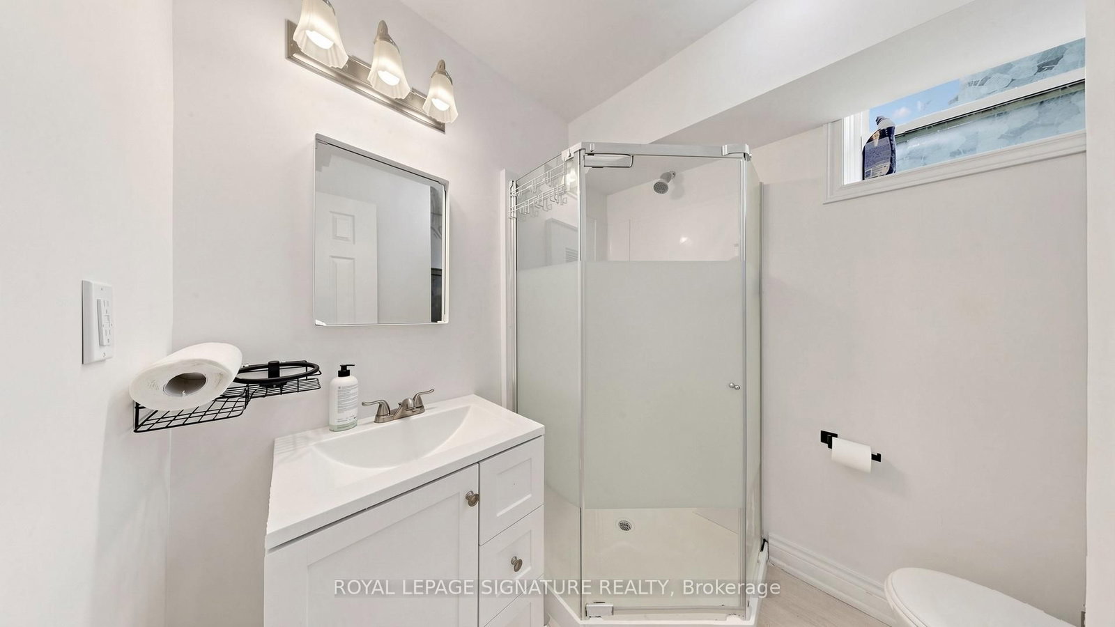 33 Neapolitan Drive • Toronto, ON photo 31