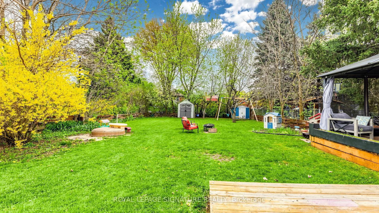 33 Neapolitan Drive • Toronto, ON photo 39