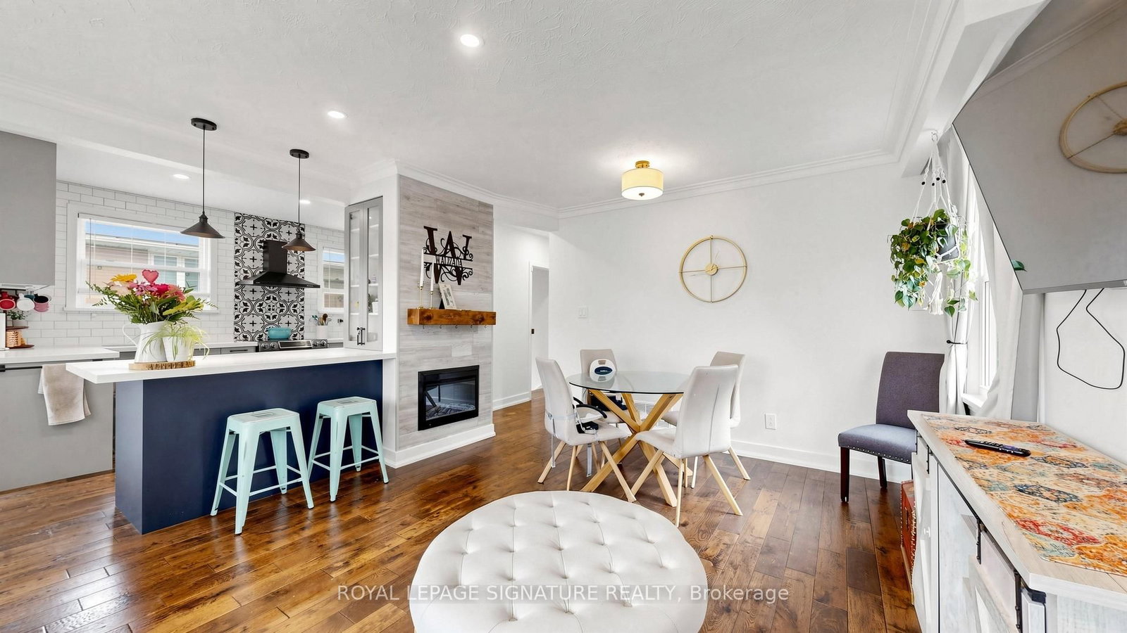 33 Neapolitan Drive • Toronto, ON photo 6