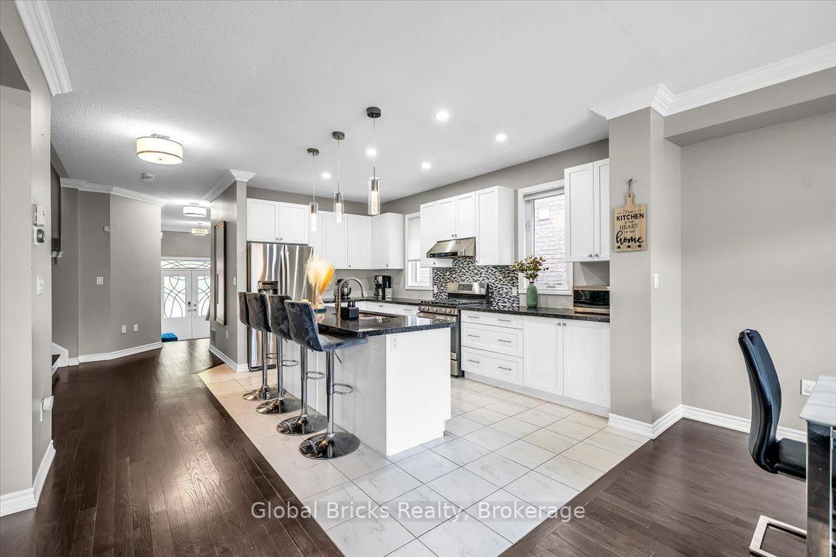 47 Holyrod Drive • Clarington, ON photo 22