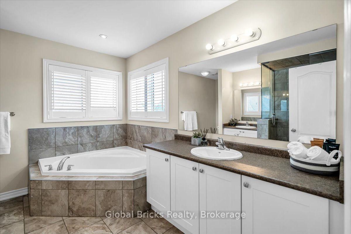 47 Holyrod Drive • Clarington, ON photo 26