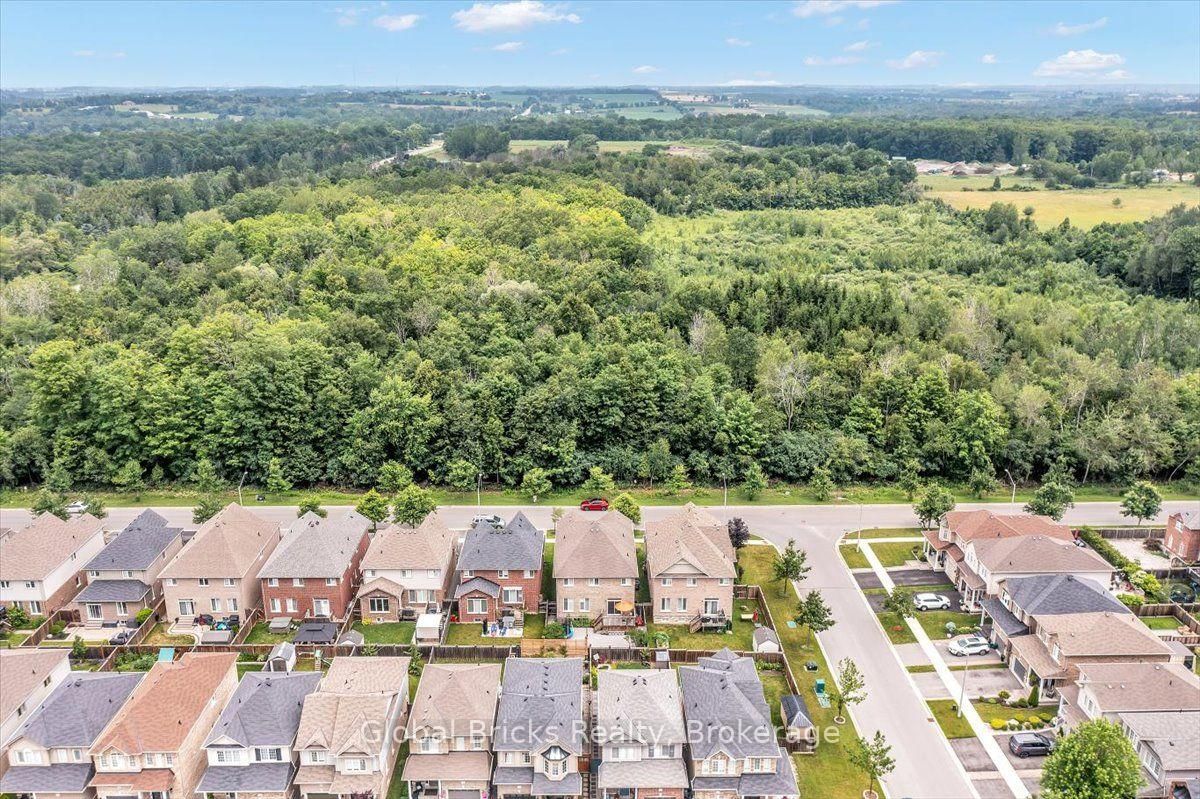 47 Holyrod Drive • Clarington, ON photo 49