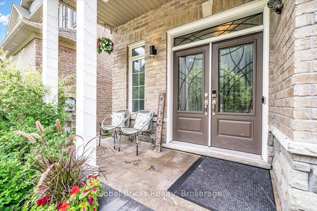 47 Holyrod Drive • Clarington, ON photo 6