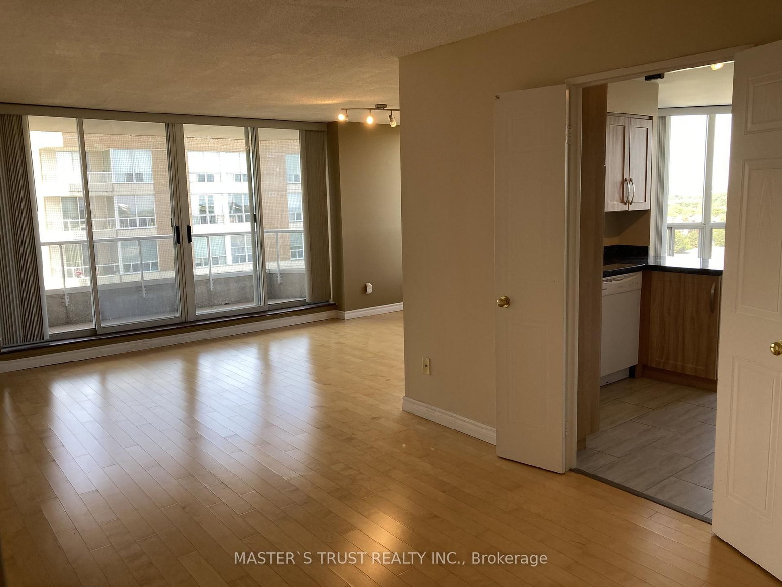 410 Mclevin Avenue • #803 • Toronto, ON photo 6