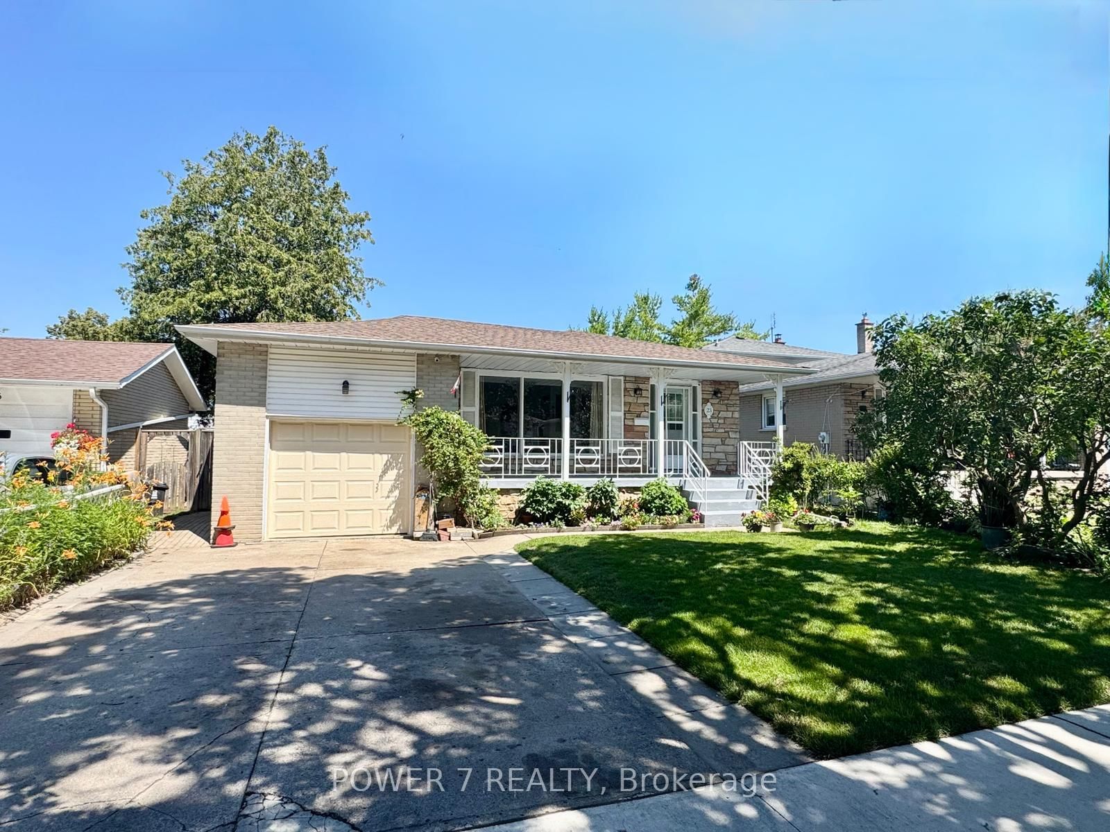 23 Donnacona Crescent, Toronto, ON
