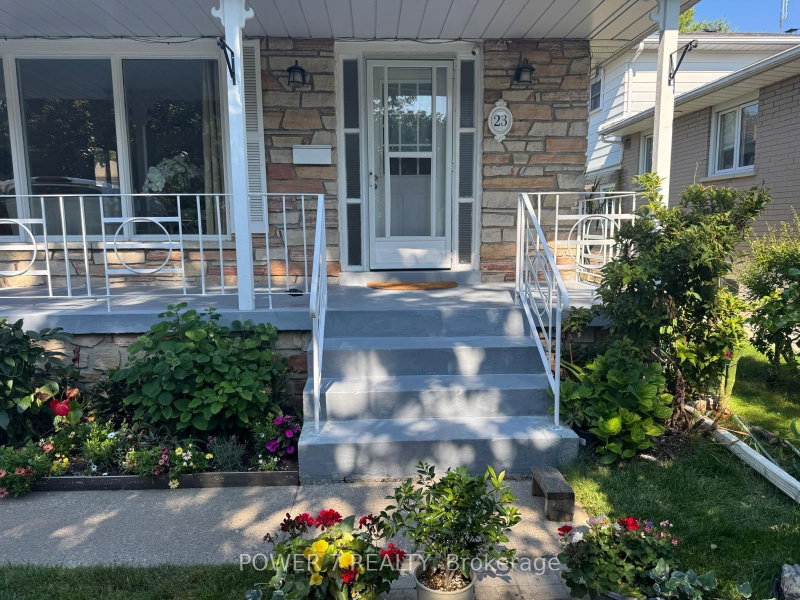 23 Donnacona Crescent