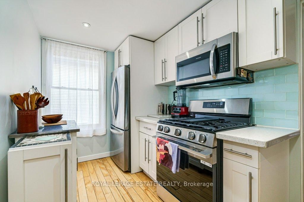 158 Waverley Road • Toronto, ON photo 11