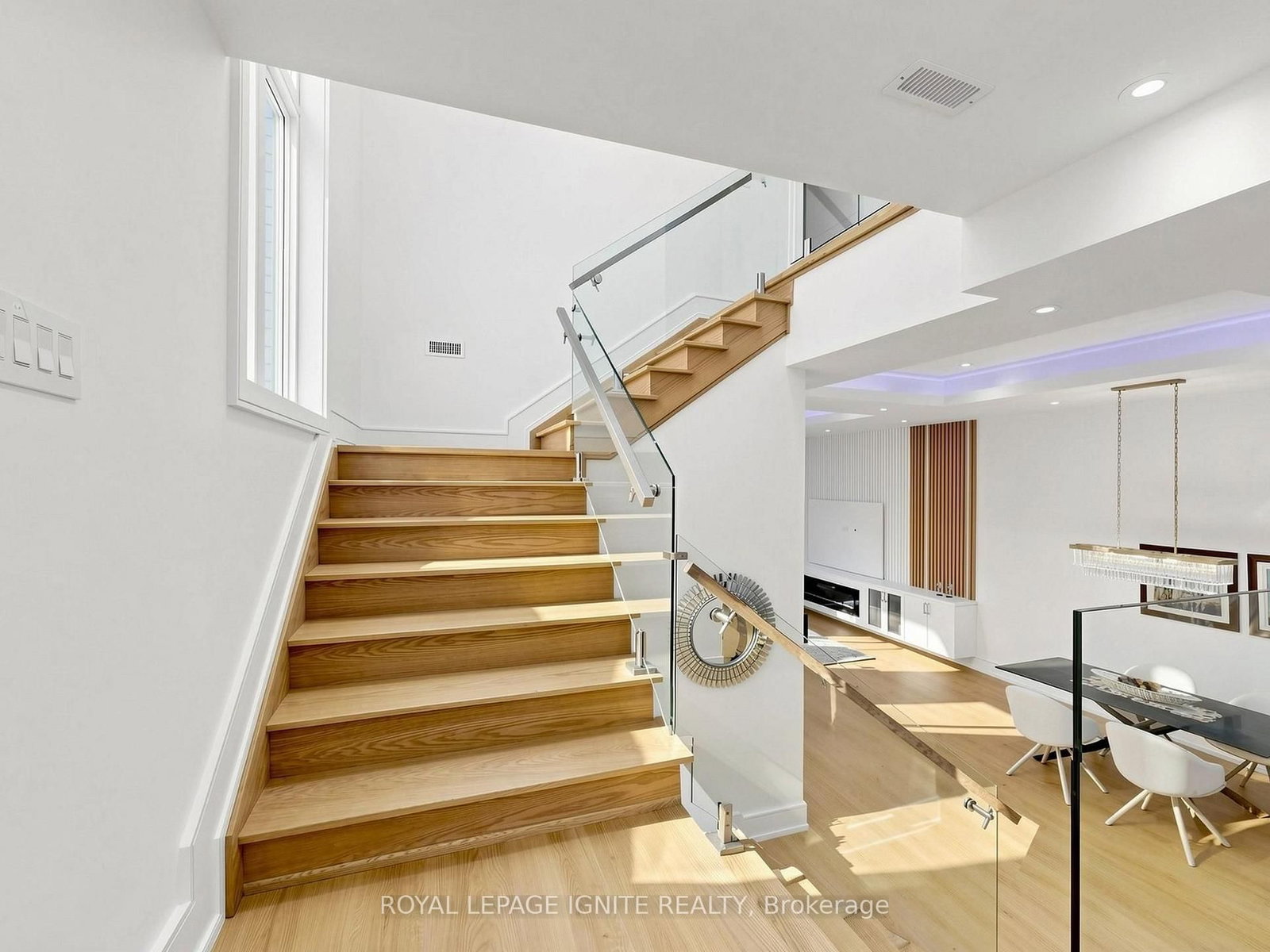 160 Manse Road N • Toronto, ON photo 22