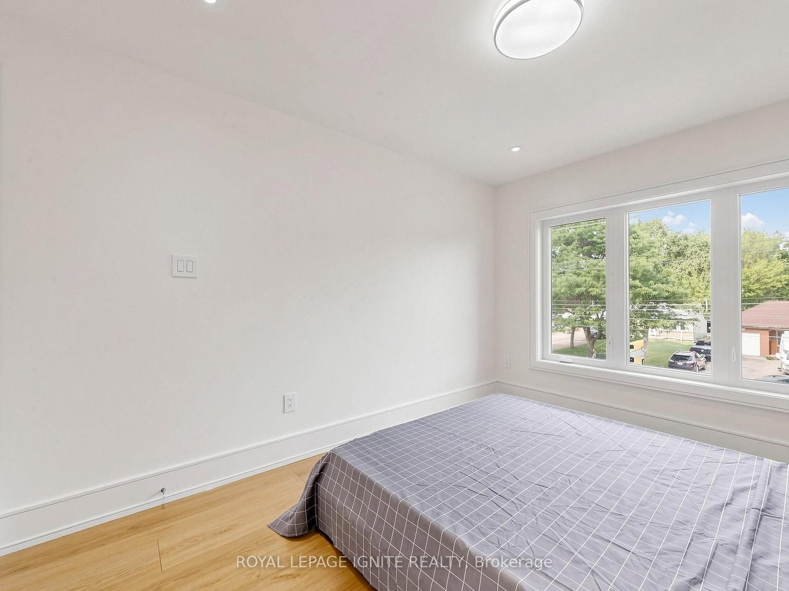 160 Manse Road N • Toronto, ON photo 35