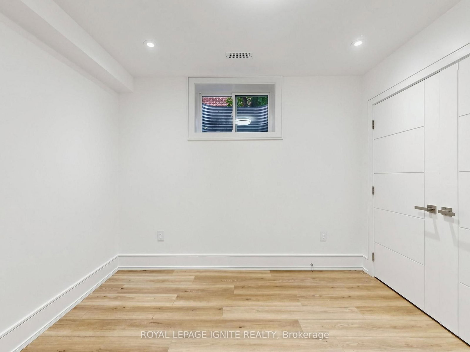 160 Manse Road N • Toronto, ON photo 43