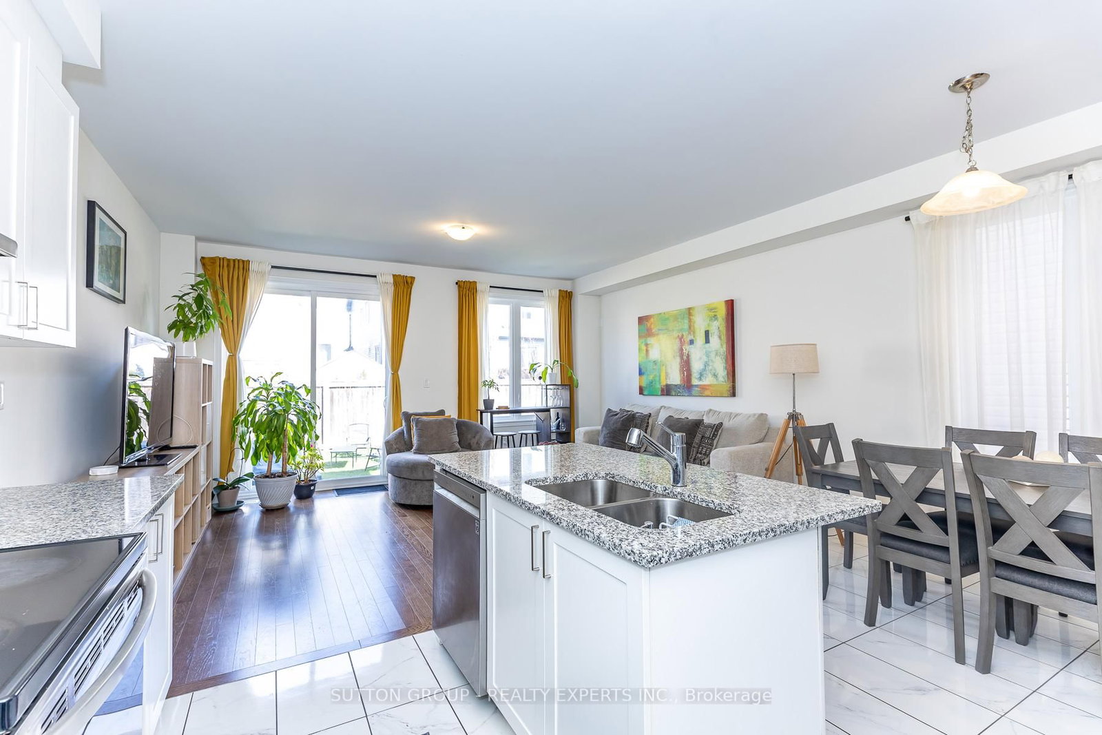 130 Ice Palace Crescent • Oshawa, ON photo 8