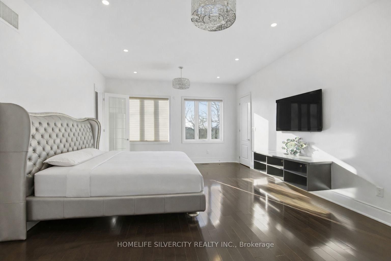492 Rougemount Drive • Pickering, ON photo 28