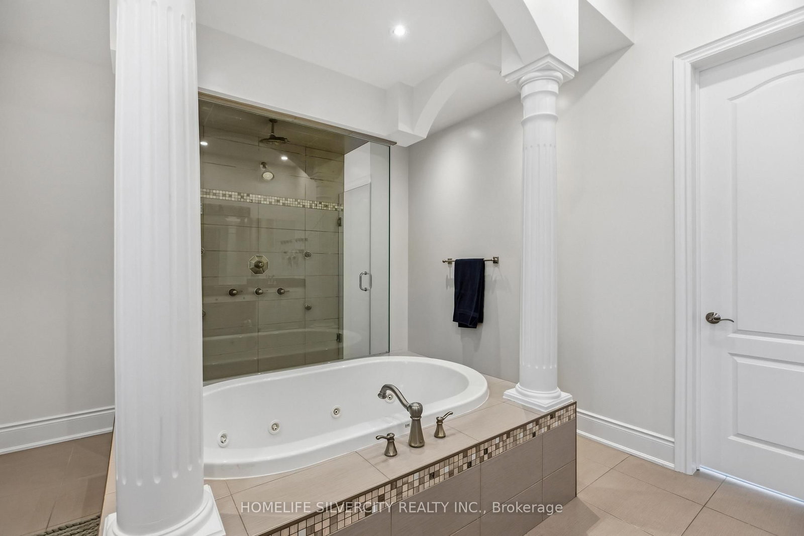 492 Rougemount Drive • Pickering, ON photo 31