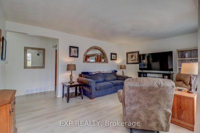 297 Linden Street — photo 2