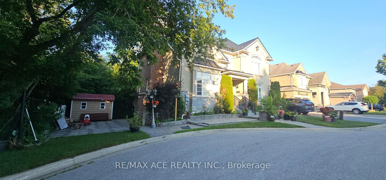 Bsmt-25 Fawnridge Trail, Toronto, ON