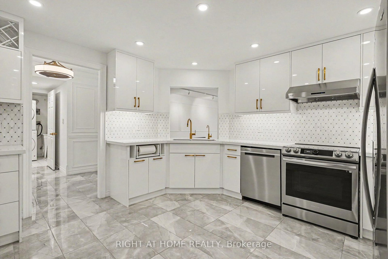 228 Bonis Avenue • #1612 • Toronto, ON photo 12