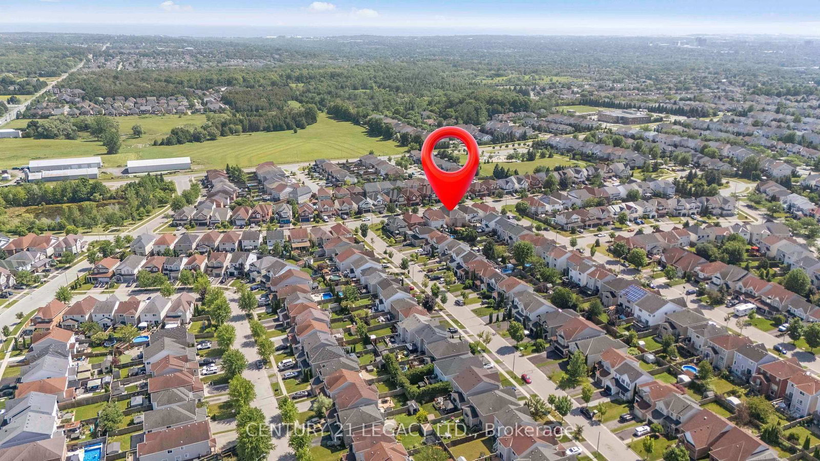 1296 Tall Pine Avenue • Oshawa, ON photo 3