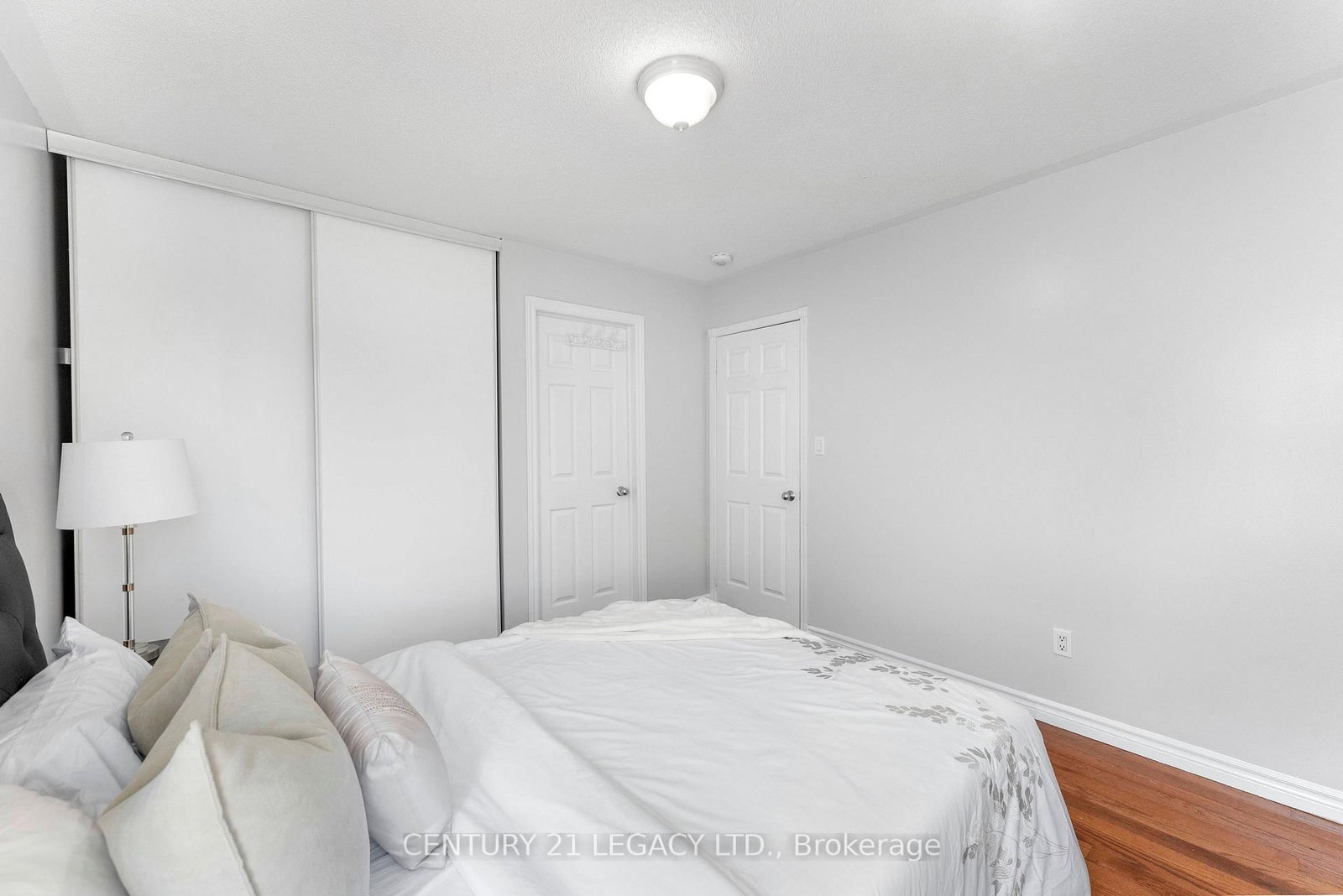 1296 Tall Pine Avenue • Oshawa, ON photo 40