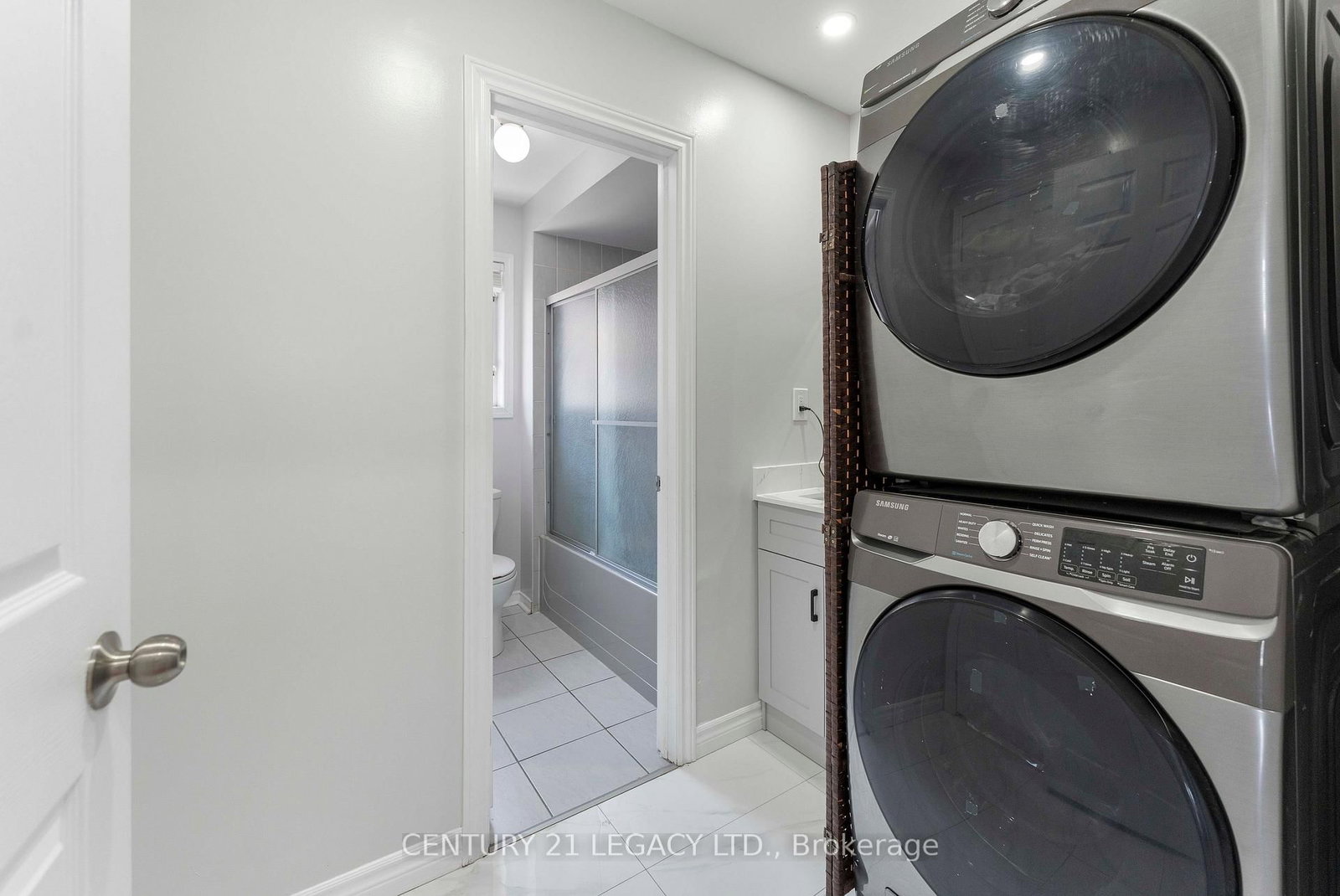 1296 Tall Pine Avenue • Oshawa, ON photo 41