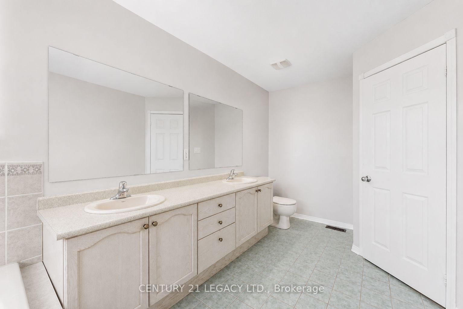 1296 Tall Pine Avenue • Oshawa, ON photo 44