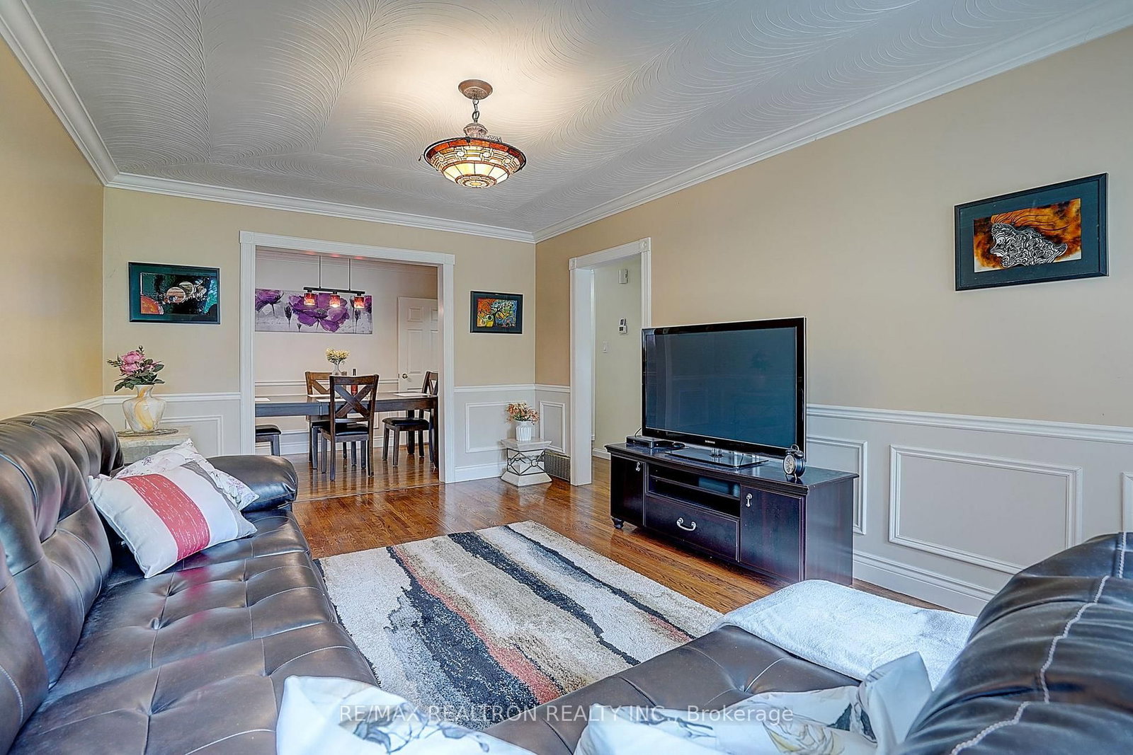 583 Pinewood Street • Oshawa, ON photo 10