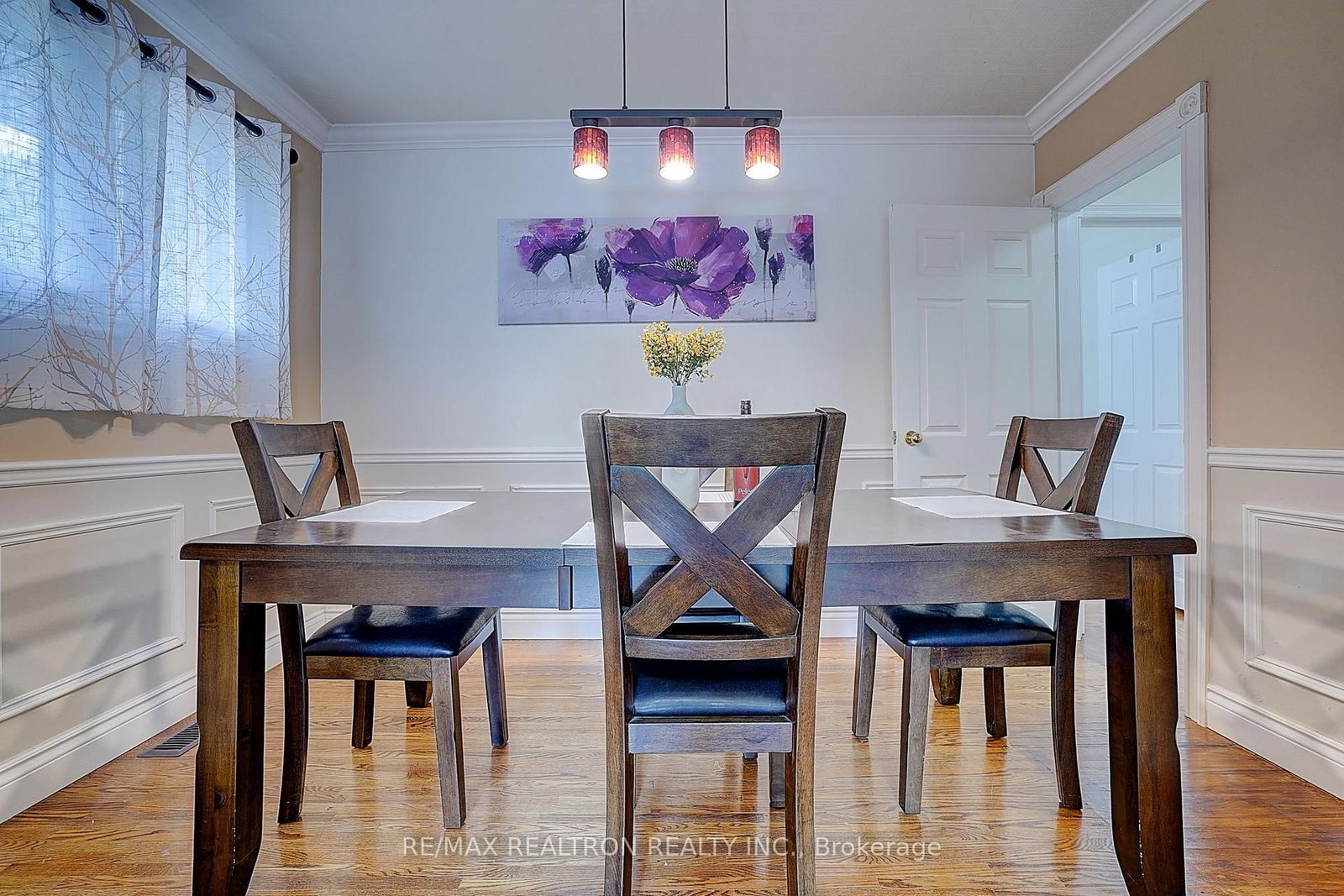 583 Pinewood Street • Oshawa, ON photo 11