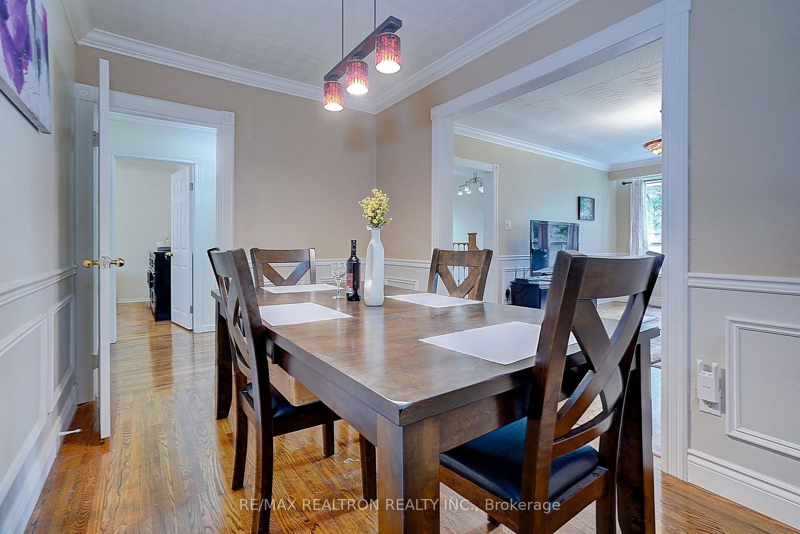 583 Pinewood Street • Oshawa, ON photo 13
