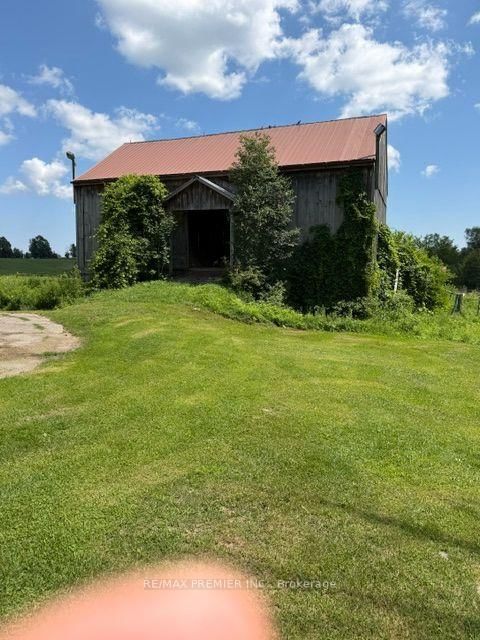 4615 Thertell Road • Clarington, ON photo 2
