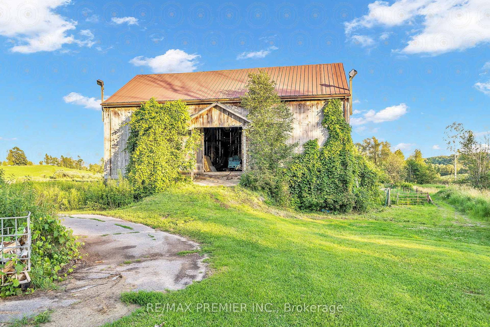 4615 Thertell Road • Clarington, ON photo 37