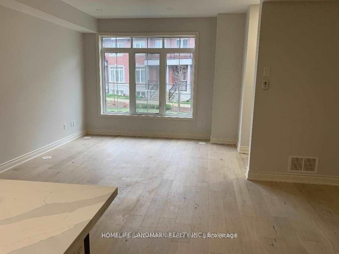 12-8 Eaton Park Lane, Toronto, ON, photo 5