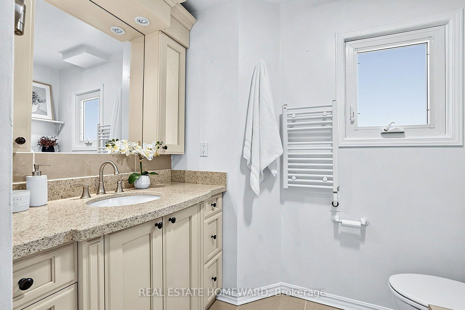 190 Rhodes Avenue • Toronto, ON photo 21
