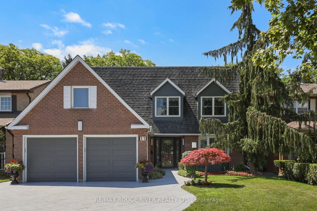 11 Canmore Boulevard