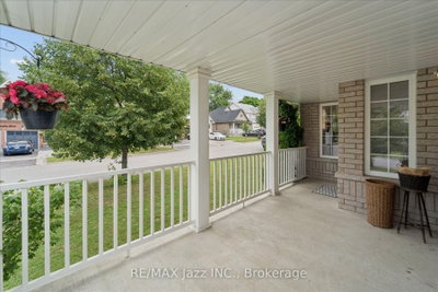 1312 Langley Circle • Oshawa, ON photo 5
