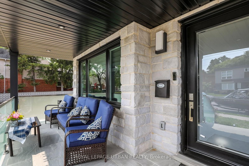 182 Parkview Hill Crescent
