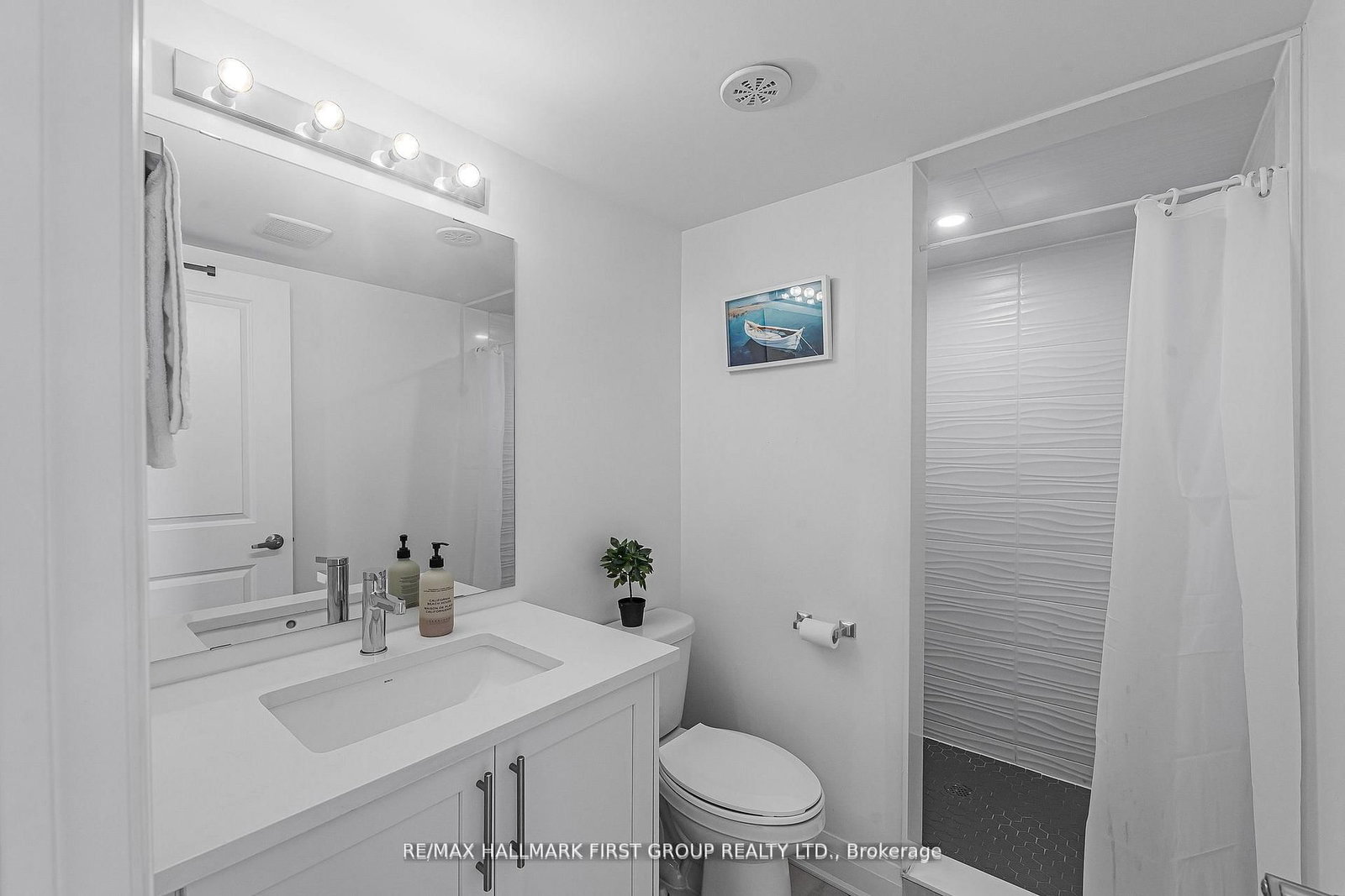 835 Port Darlington Road • Clarington, ON photo 12