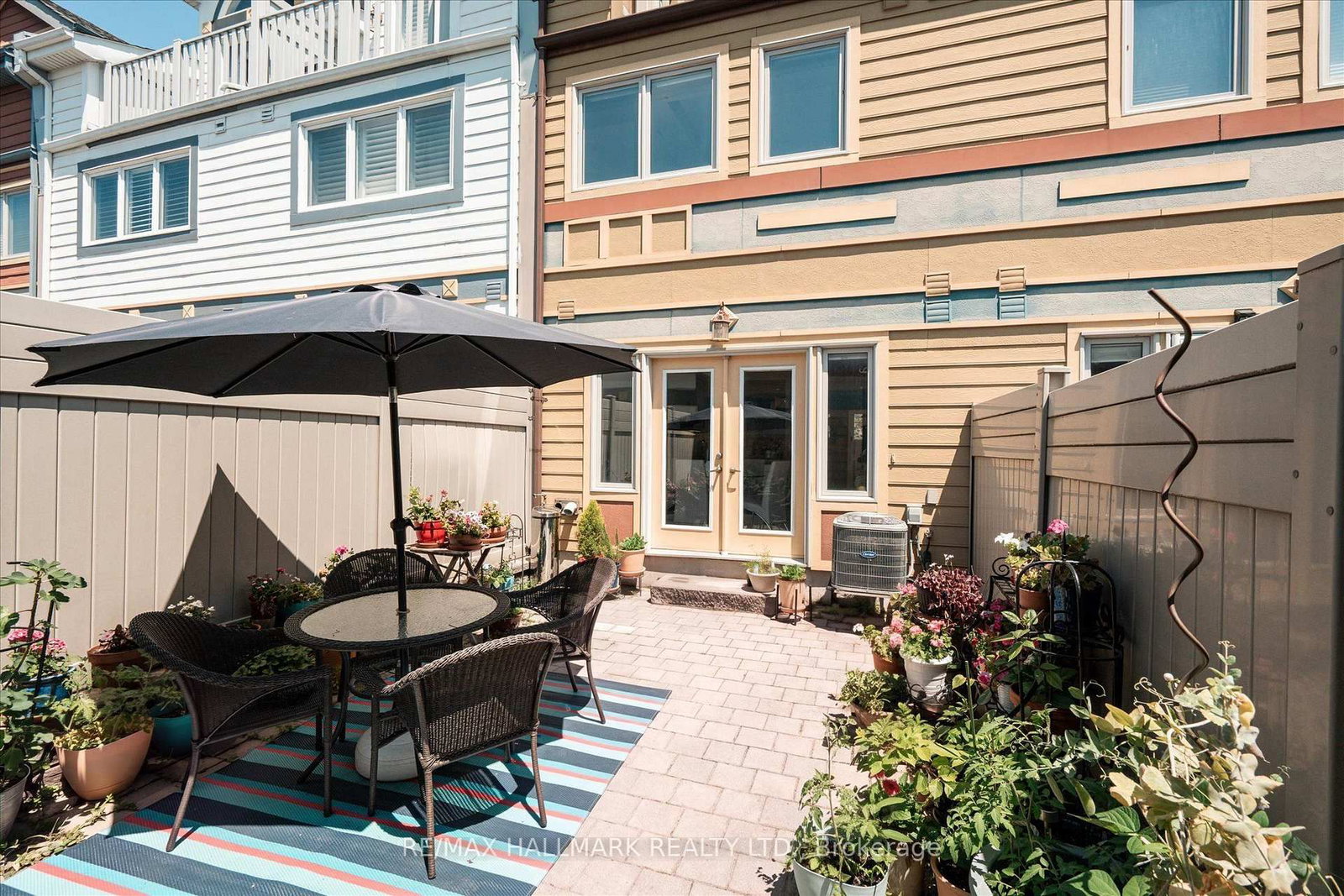 82 Woodbine Avenue • Toronto, ON photo 13