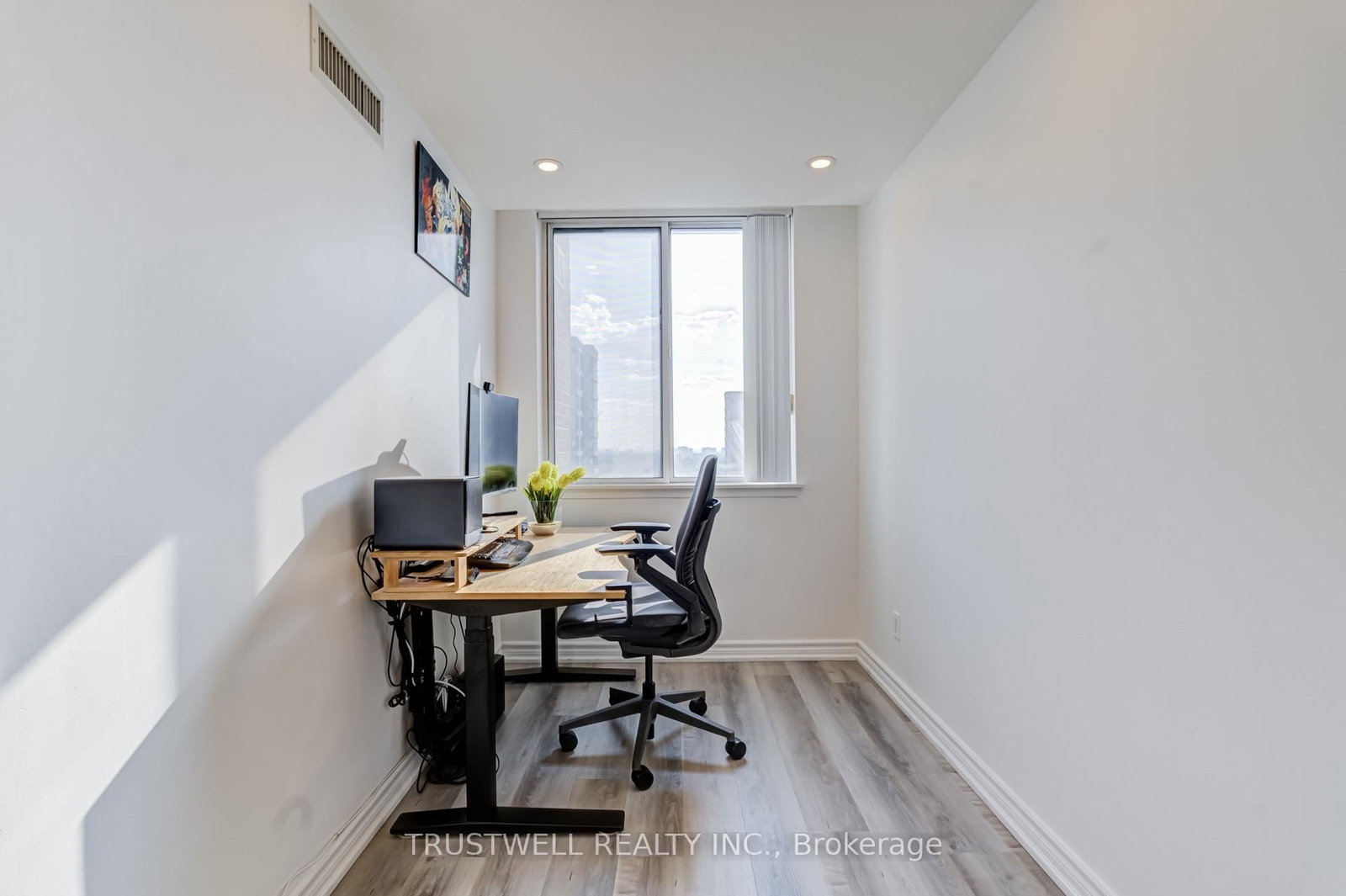 80 Alton Towers Circle • #1705 • Toronto, ON photo 20